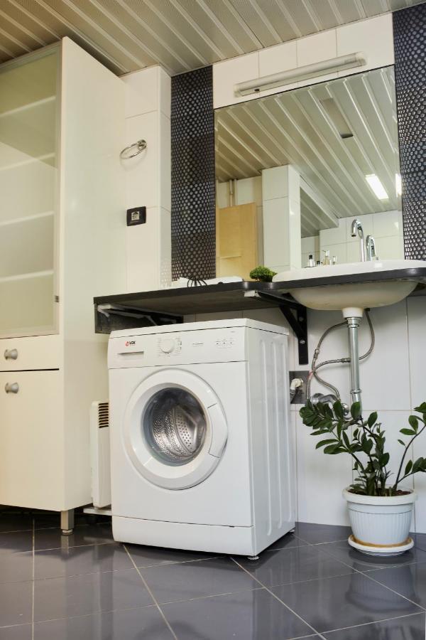 Diamond Butterfly Apartment Скопье Экстерьер фото